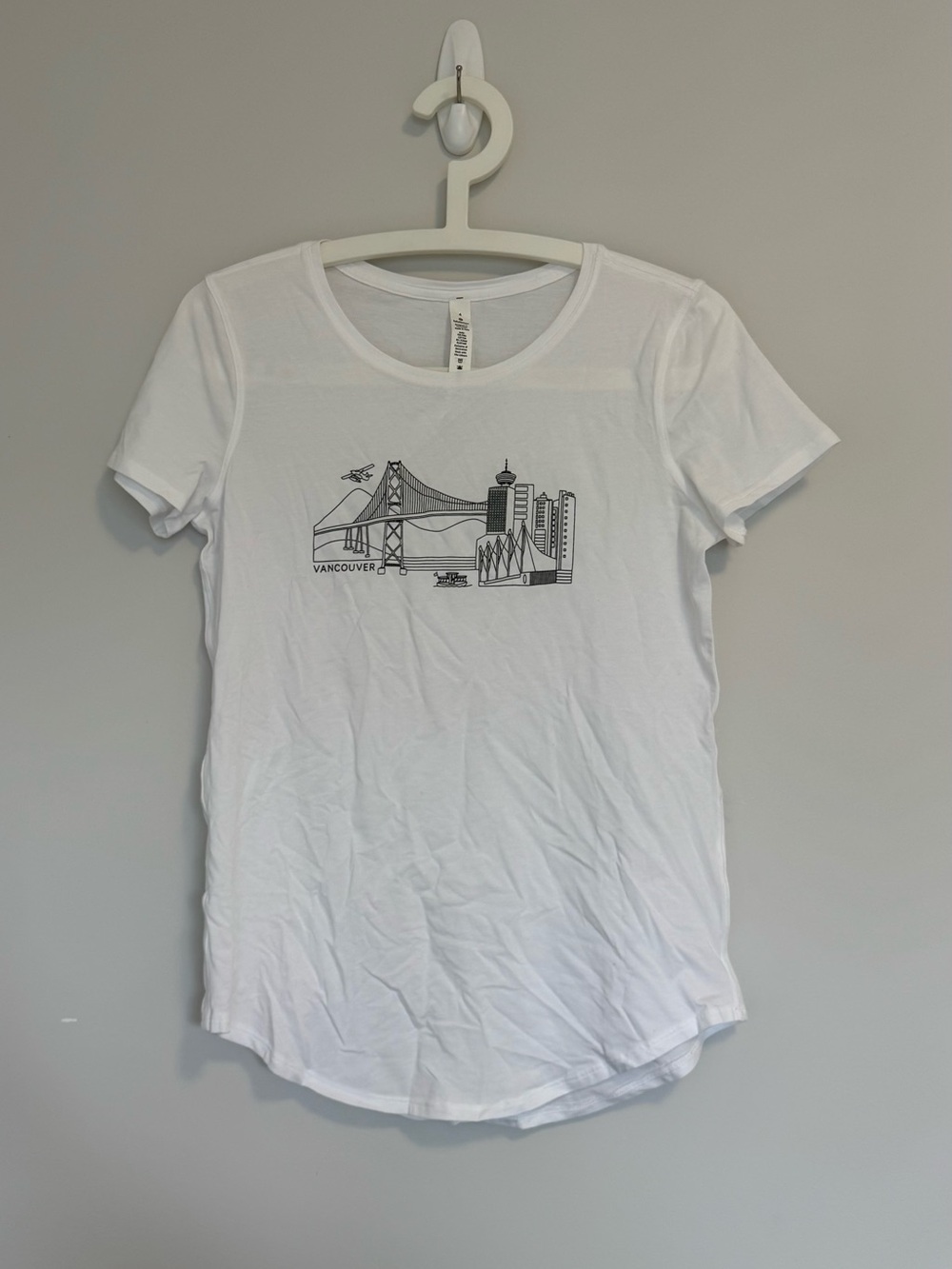 limited edition lululemon Vancouver love crew